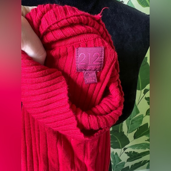 212 Collection Womens Red Ribbed Turtleneck Sweater Small - Picture 7 of 8